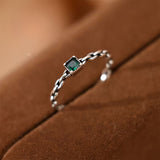 Anel em Corrente de Esmeralda e Zircónia Elegante
