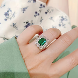 Anel Halo de Esmeralda e Zircónia